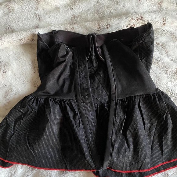 Pinstripe corset top with red lining on the bottom - Picture 2 of 2